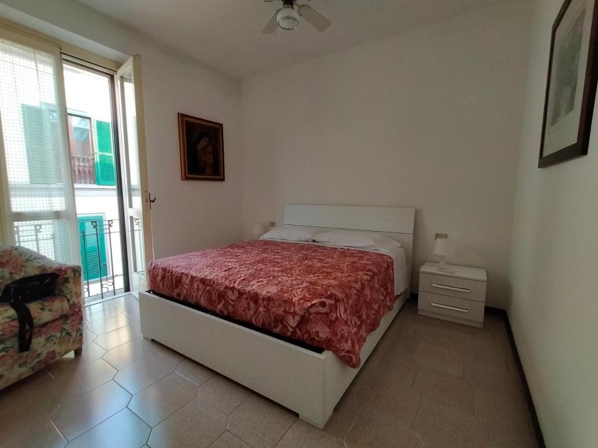 Central Guesthouse Cir 015146-Cni-01484 Milano Exterior foto